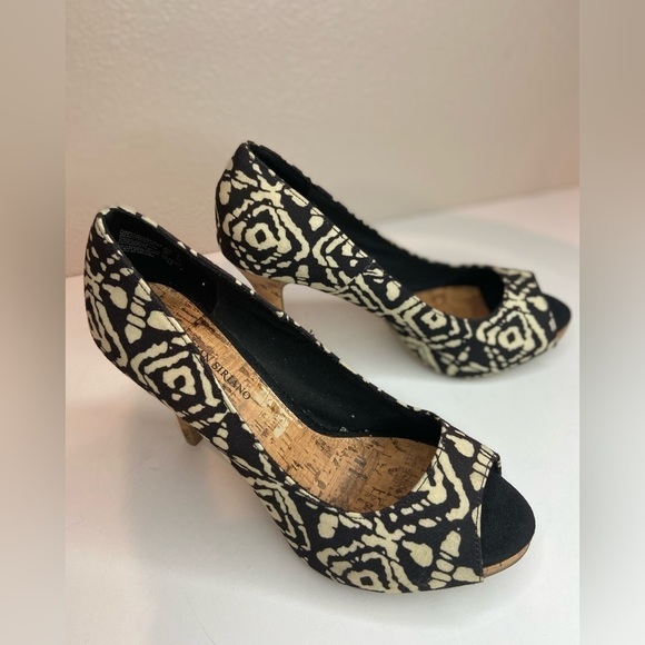 Christian Siriano~Abstract Brown/Cream Cork-Look Stiletto Heels~Peep Toe~Size 9W - Picture 12 of 16